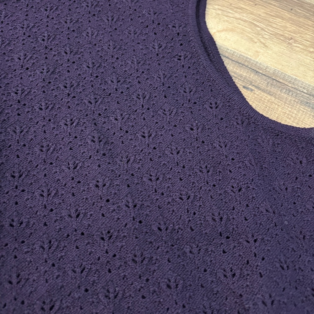St. John Collection Marie Gray Eyelet Knit Sleeveless Mock Neck Top Purple - Picture 7 of 7